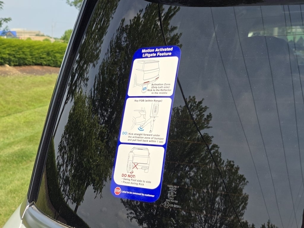 2025 INFINITI QX80 SENSORY