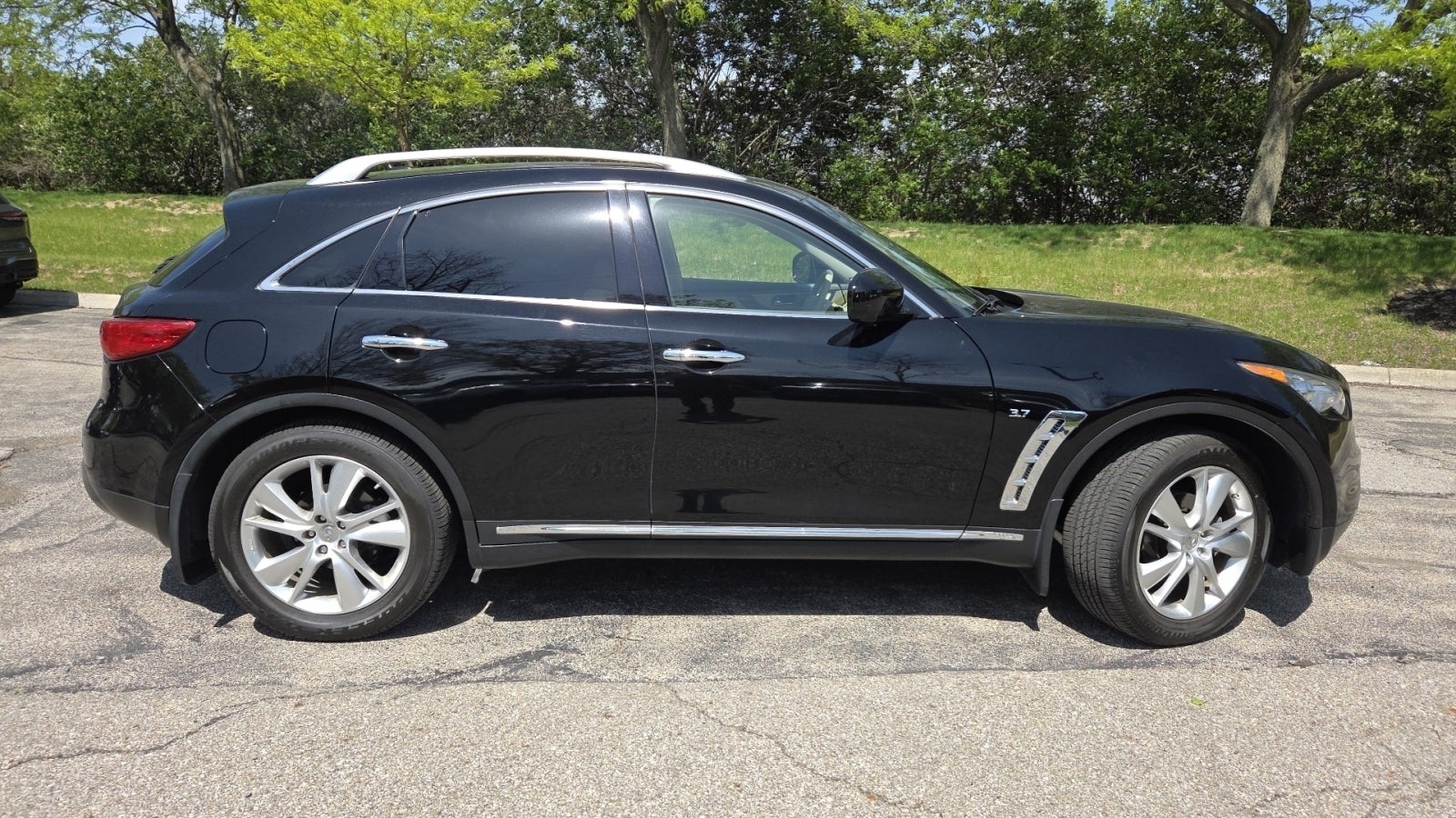 2014 INFINITI QX70 Base