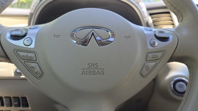 2014 INFINITI QX70 Base