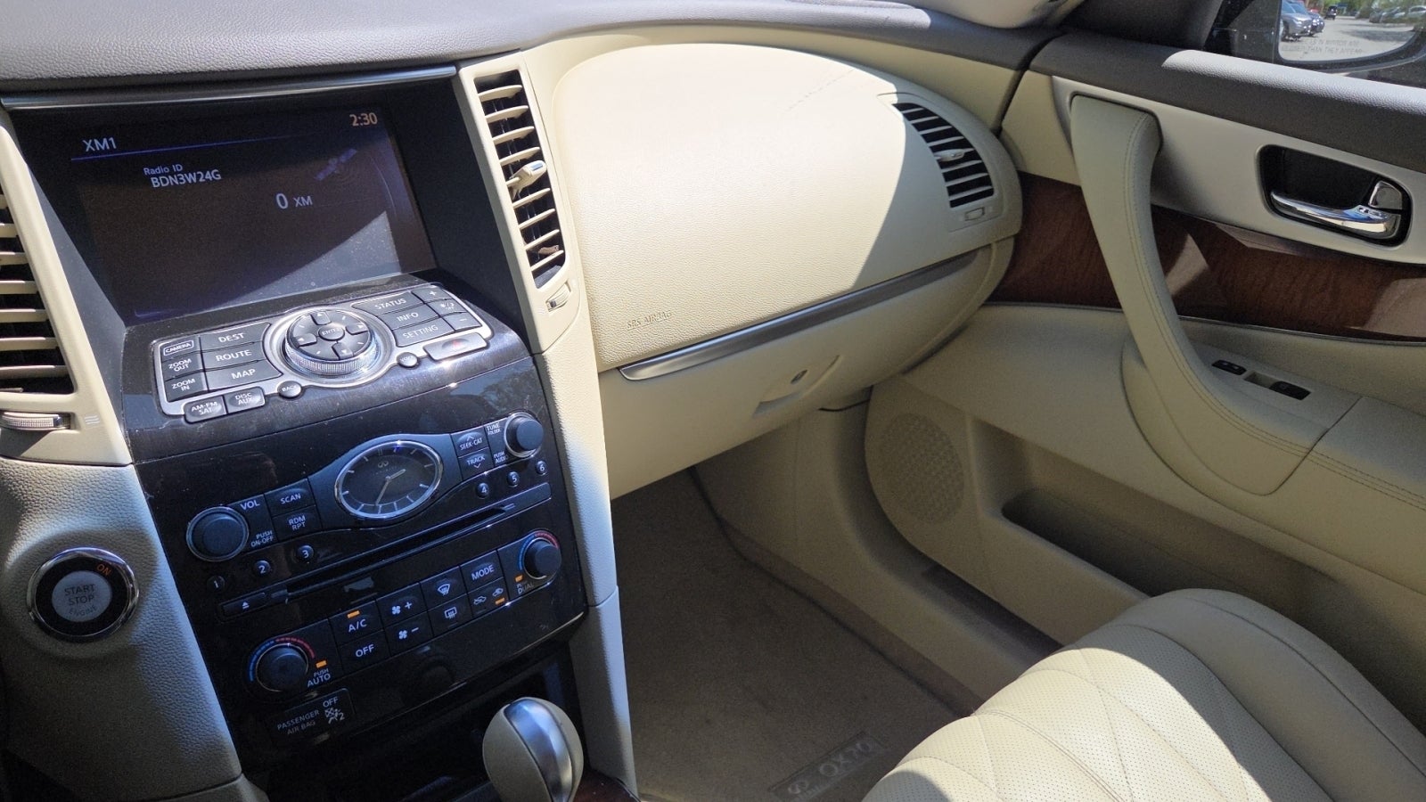 2014 INFINITI QX70 Base