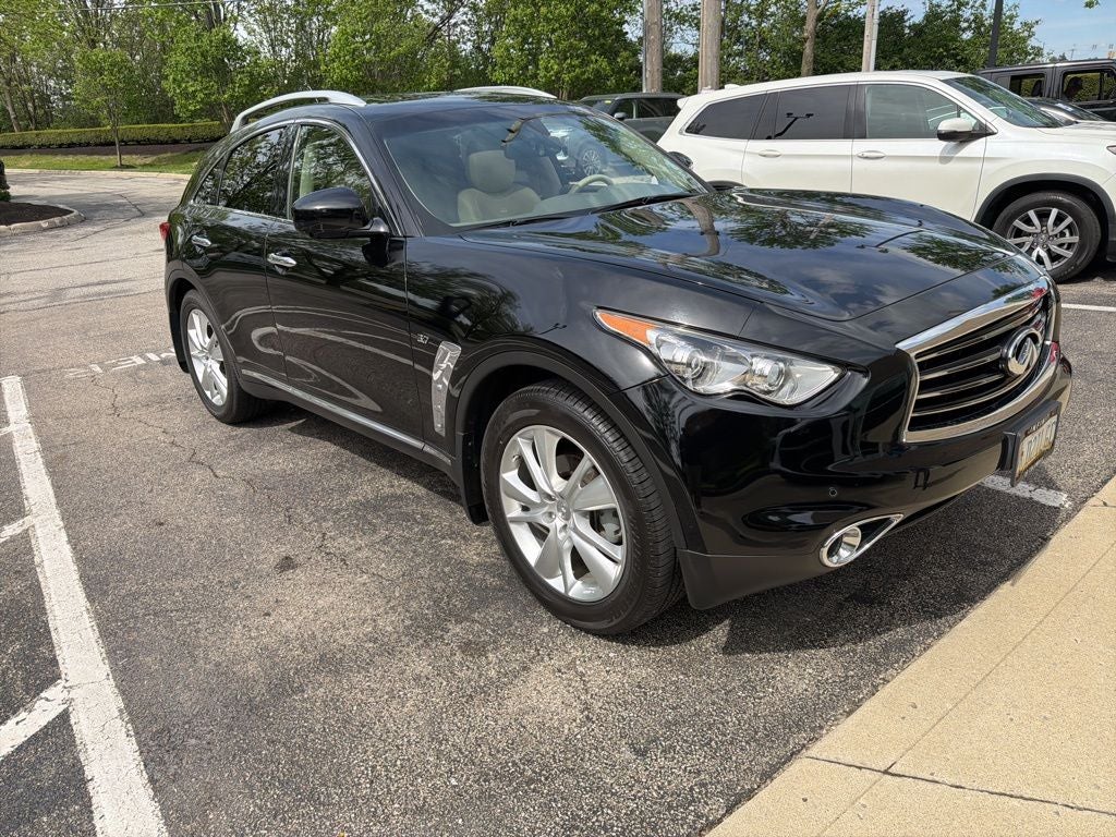 2014 INFINITI QX70 Base