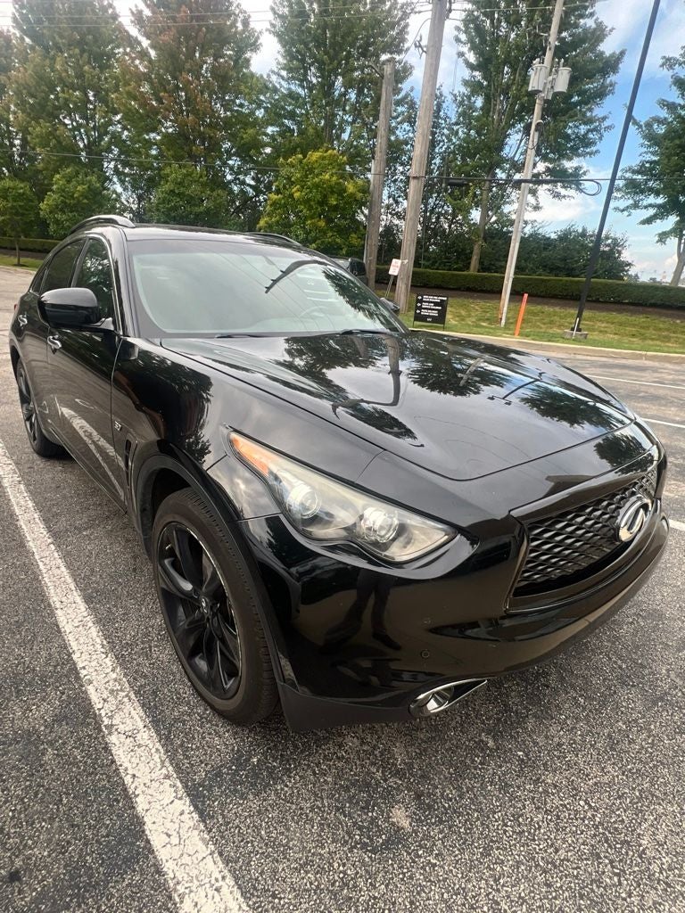 2017 INFINITI QX70 Base