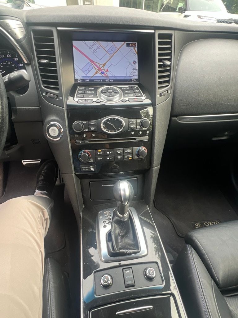 2017 INFINITI QX70 Base