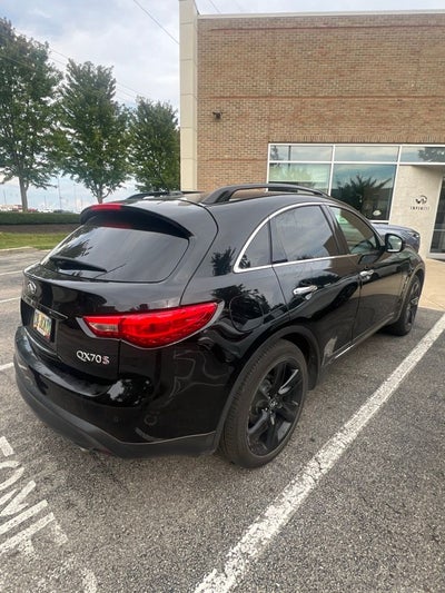 2017 INFINITI QX70 Base