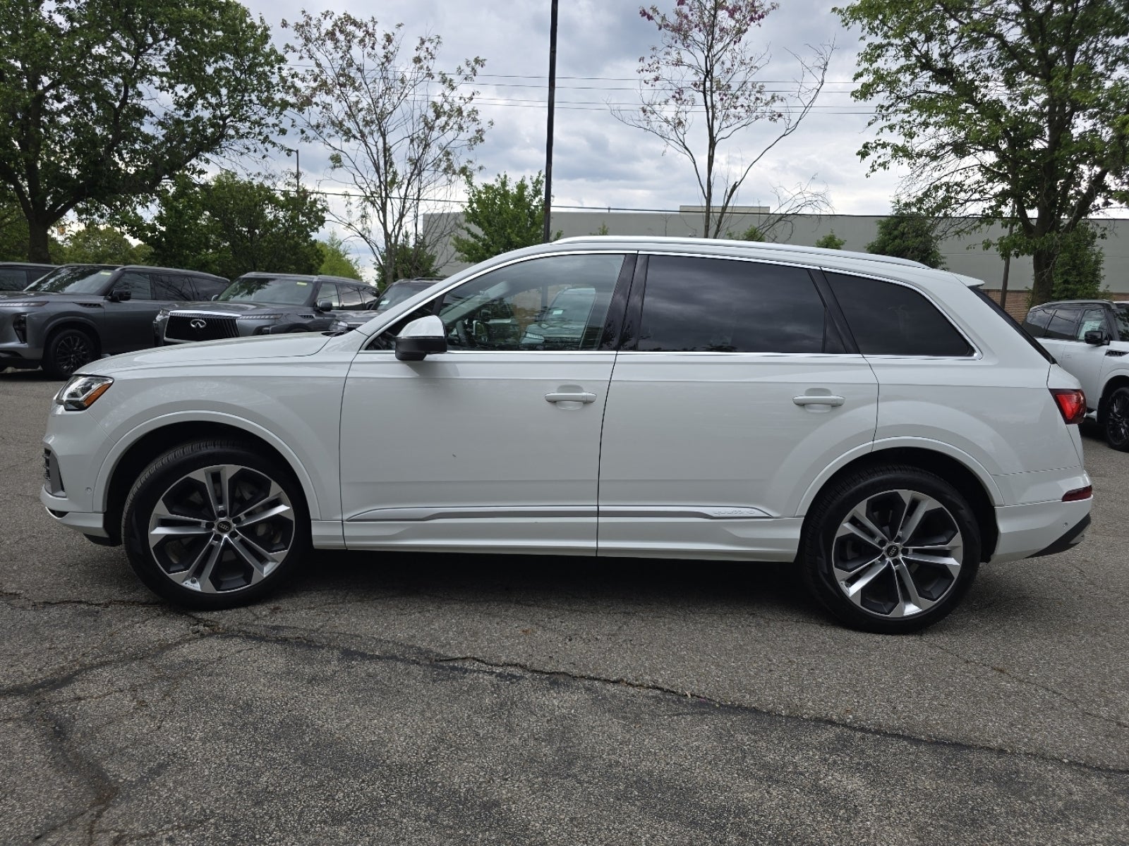 2022 Audi Q7 55 Premium Plus quattro