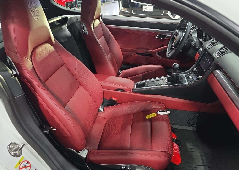 2024 Porsche 718 Cayman S