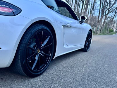 2024 Porsche 718 Cayman S
