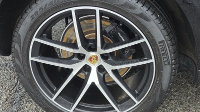 2022 Porsche Macan Base