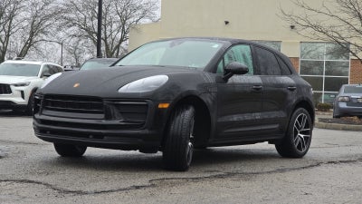 2022 Porsche Macan Base