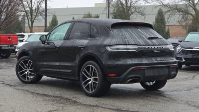 2022 Porsche Macan Base