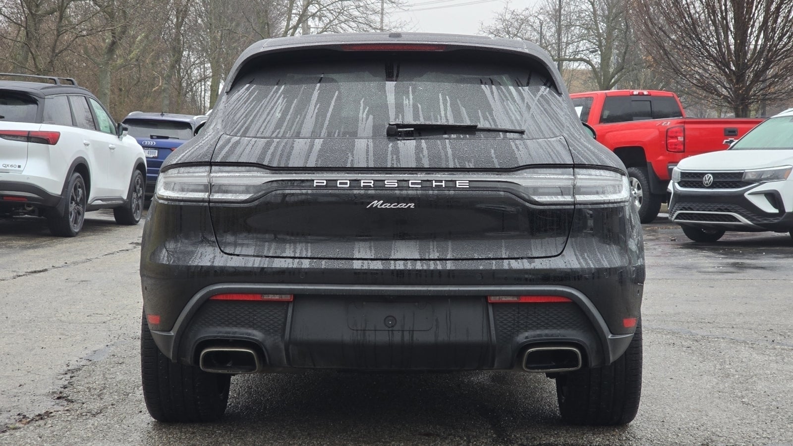 2022 Porsche Macan Base