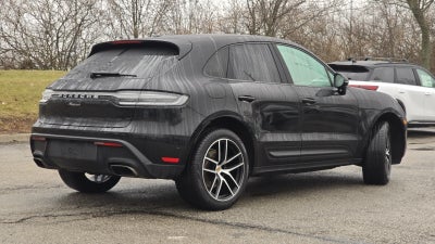 2022 Porsche Macan Base