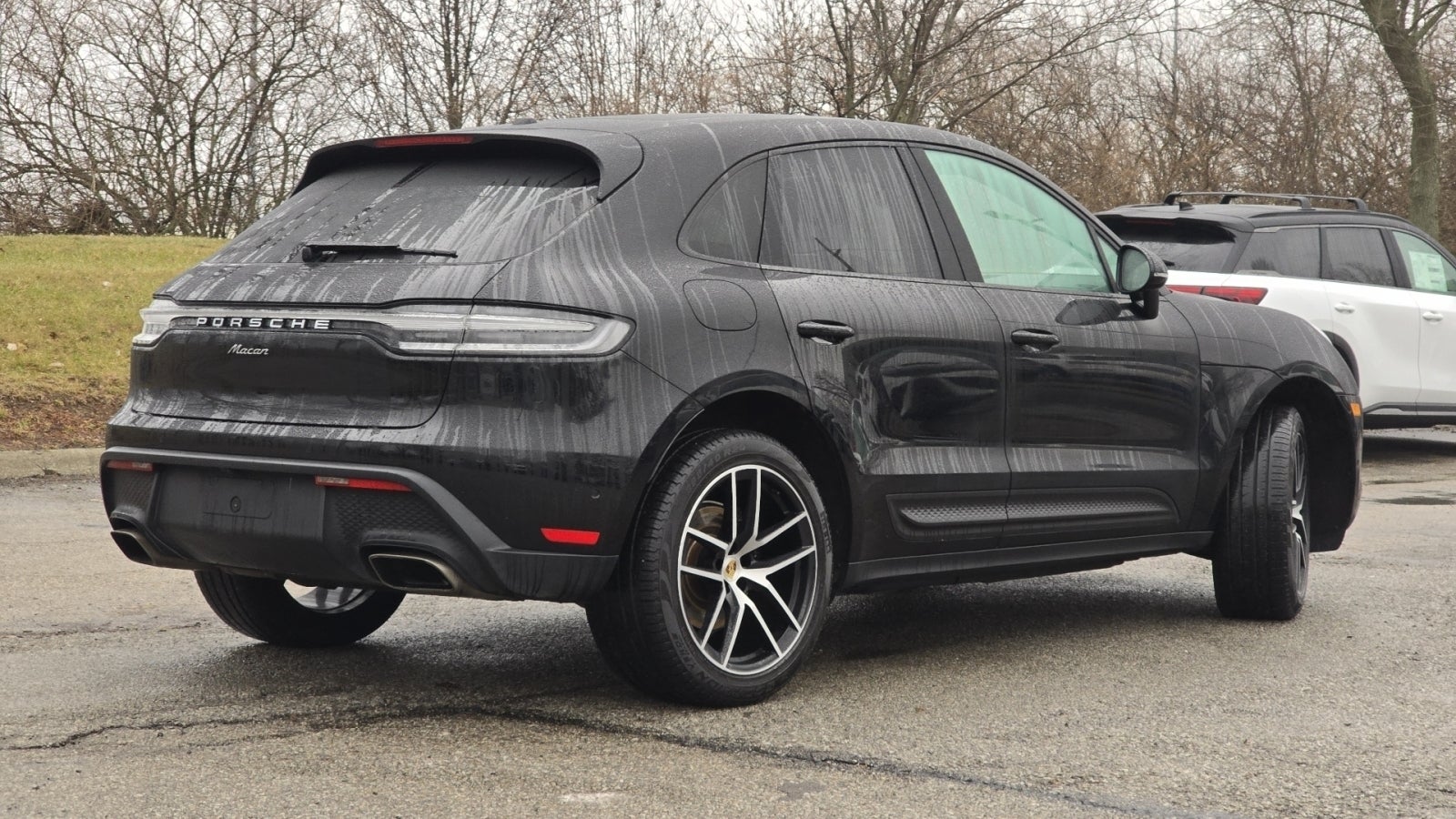 2022 Porsche Macan Base