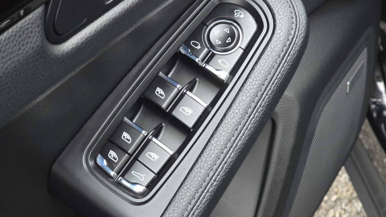 2022 Porsche Macan Base