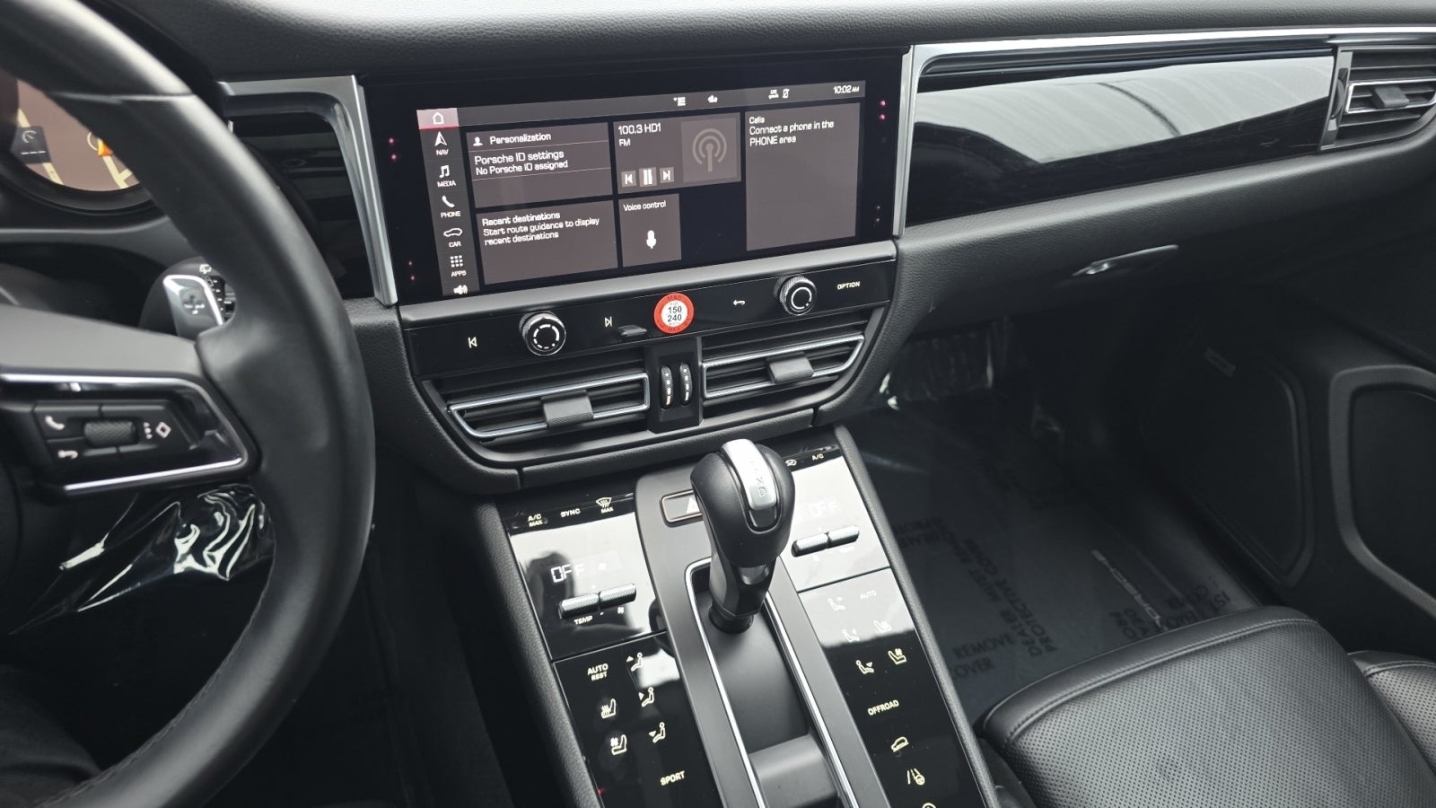 2022 Porsche Macan Base