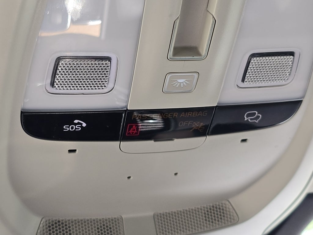 2023 Volvo XC90 B5 Plus