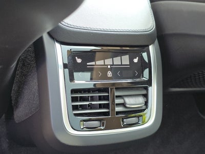 2023 Volvo XC90 B5 Plus