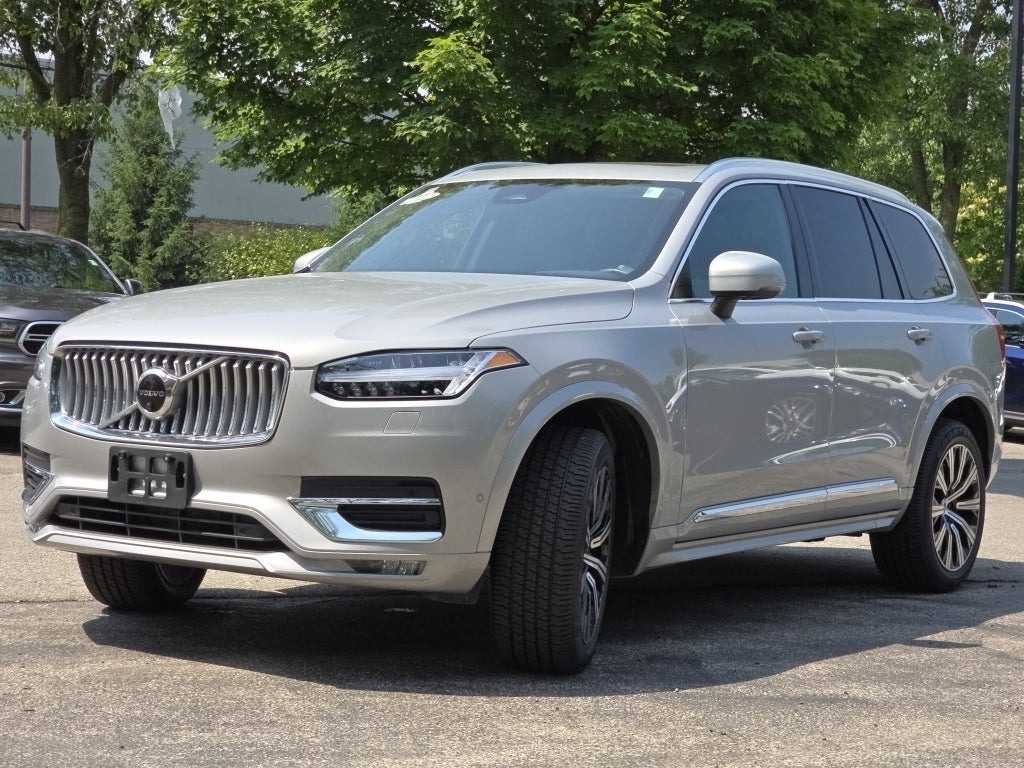 2023 Volvo XC90 B5 Plus