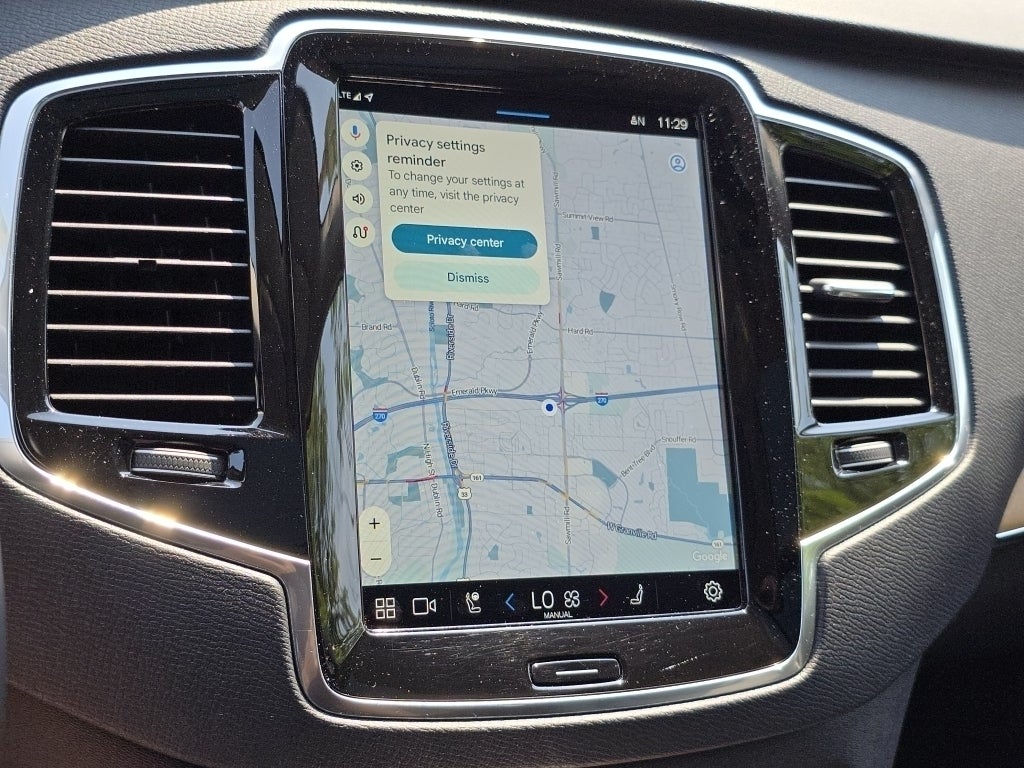 2023 Volvo XC90 B5 Plus