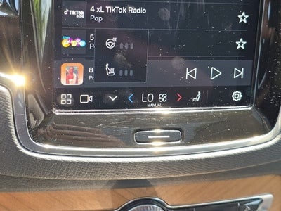 2023 Volvo XC90 B5 Plus